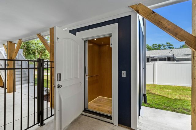 1027 Hickory Dr., Surfside Beach, SC 29575