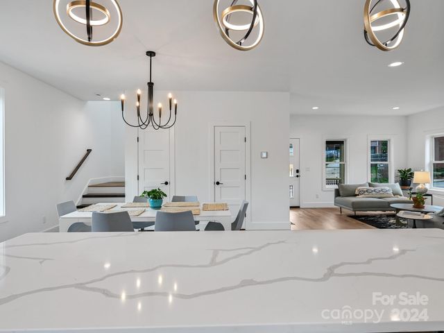 18 Sand Hill Road, Asheville, NC 28806