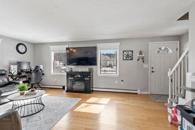 12R Brian Avenue R, Derry, NH 03038