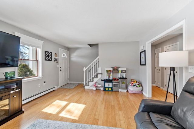 12R Brian Avenue R, Derry, NH 03038