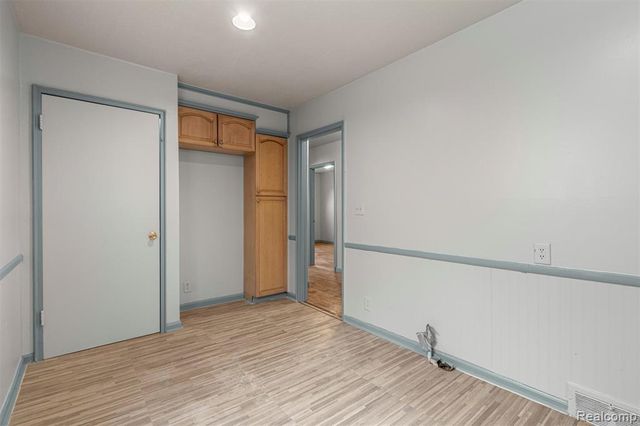 16186 Fenton Street, Detroit, MI 48219