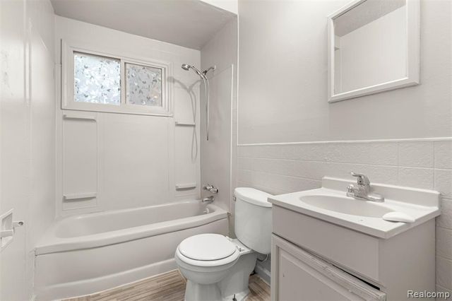 16186 Fenton Street, Detroit, MI 48219