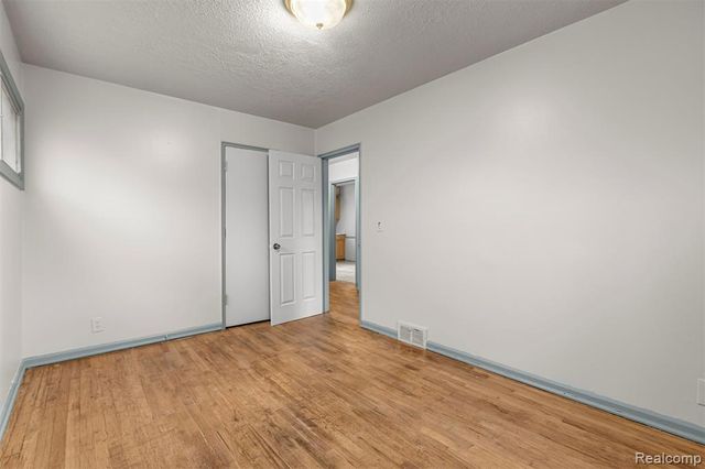 16186 Fenton Street, Detroit, MI 48219