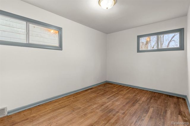 16186 Fenton Street, Detroit, MI 48219