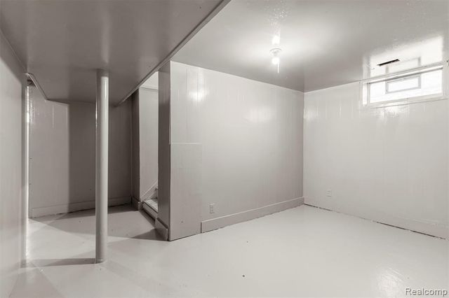 16186 Fenton Street, Detroit, MI 48219