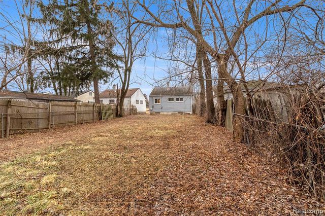 16186 Fenton Street, Detroit, MI 48219