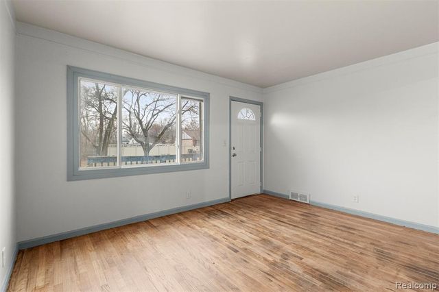 16186 Fenton Street, Detroit, MI 48219