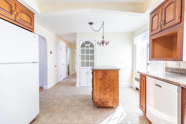 962 Montgomery Street, Manchester, NH 03102