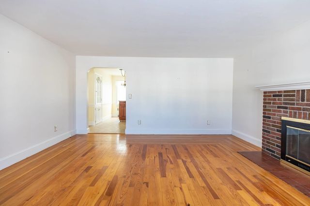 962 Montgomery Street, Manchester, NH 03102