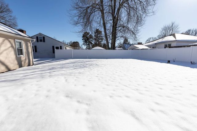 962 Montgomery Street, Manchester, NH 03102