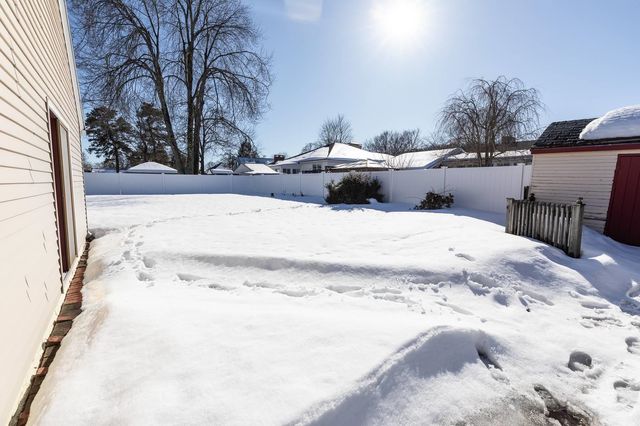 962 Montgomery Street, Manchester, NH 03102