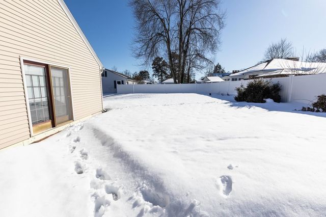 962 Montgomery Street, Manchester, NH 03102