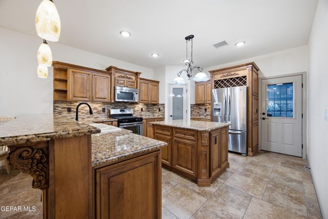 12705 COZY PRAIRIE Court, El Paso, TX 79938