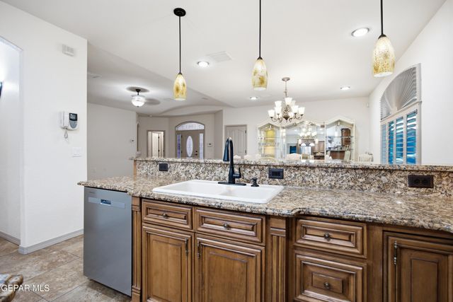 12705 COZY PRAIRIE Court, El Paso, TX 79938