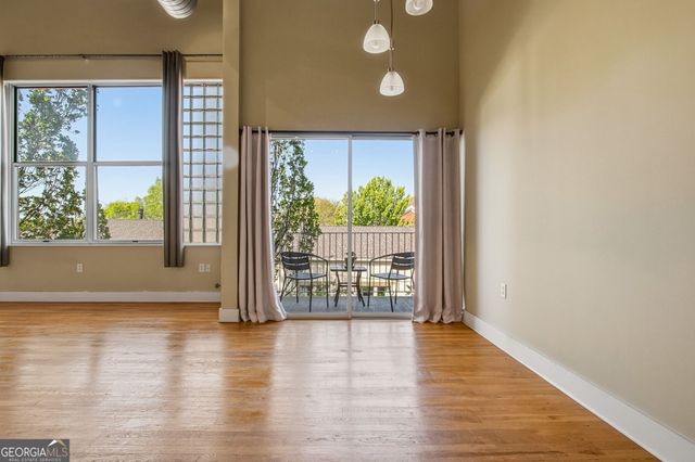 15 Waddell Street NE 303, Atlanta, GA 30307