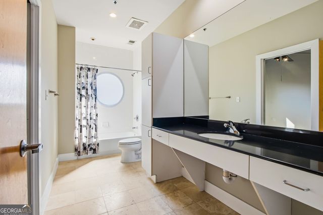 15 Waddell Street NE 303, Atlanta, GA 30307