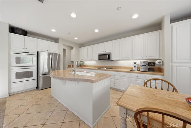 1418 Revelation Way, Redlands, CA 92374