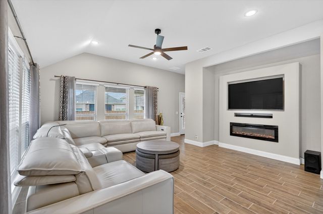 326 Atlas Cedar, Glenn Heights, TX 75154