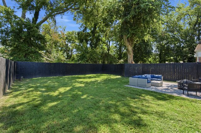 1732 21st Ave, N, Nashville, TN 37208