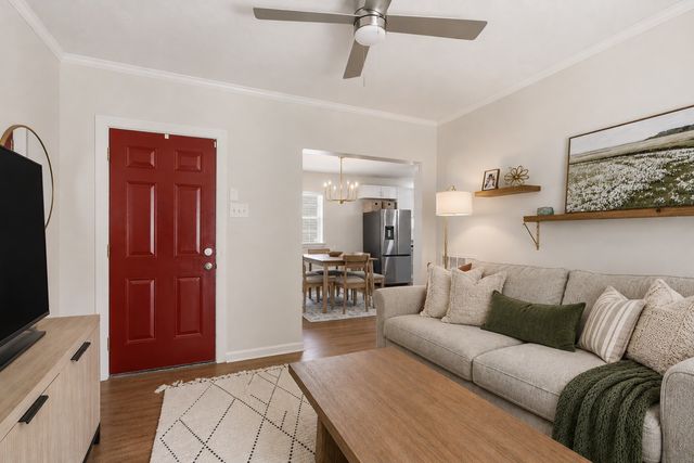 1732 21st Ave, N, Nashville, TN 37208