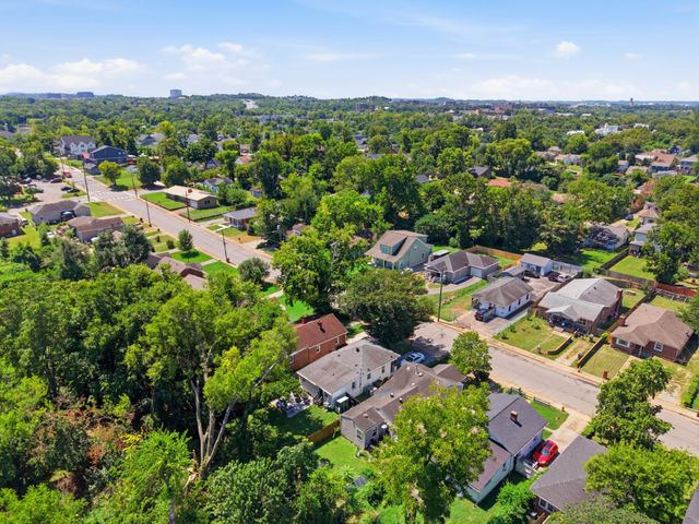 1732 21st Ave, N, Nashville, TN 37208