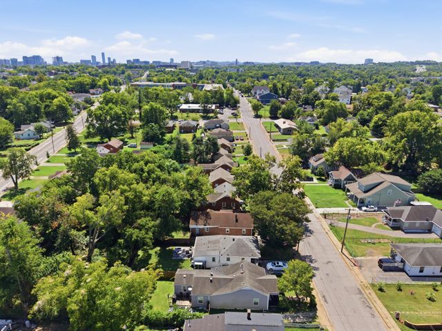 1732 21st Ave, N, Nashville, TN 37208