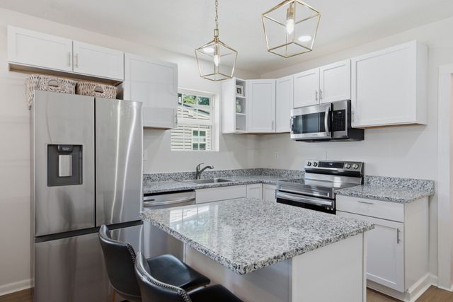 1732 21st Ave, N, Nashville, TN 37208