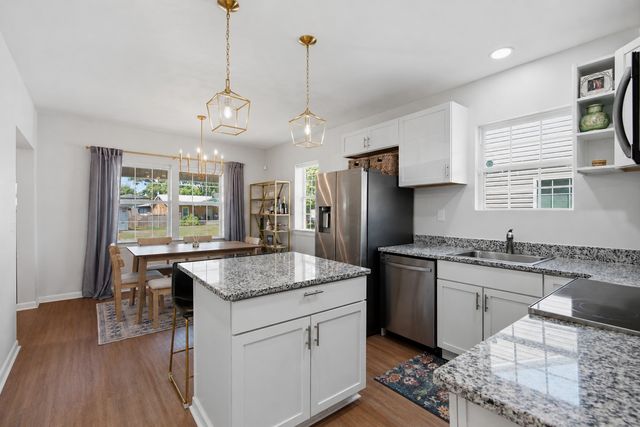 1732 21st Ave, N, Nashville, TN 37208