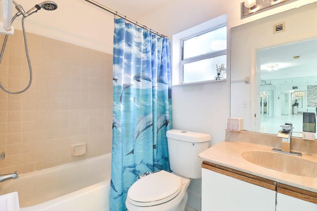 8577 Boca Glades Boulevard W D, Boca Raton, FL 33434