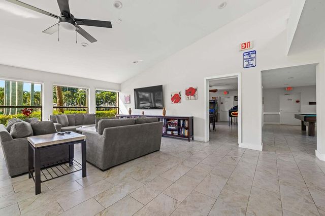 8577 Boca Glades Boulevard W D, Boca Raton, FL 33434