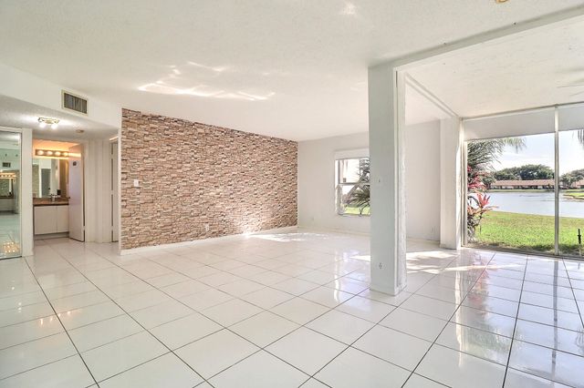 8577 Boca Glades Boulevard W D, Boca Raton, FL 33434