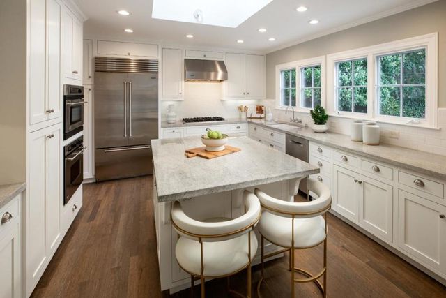 27 Nevada Street, Redwood City, CA 94062