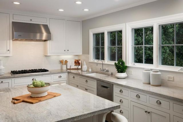 27 Nevada Street, Redwood City, CA 94062