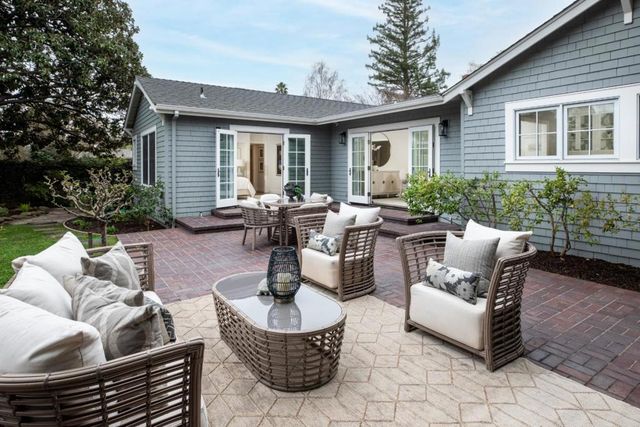 27 Nevada Street, Redwood City, CA 94062