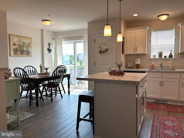 11 LANDING PL, York, PA 17408