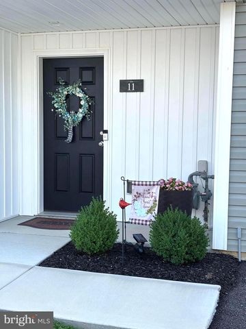 11 LANDING PL, York, PA 17408