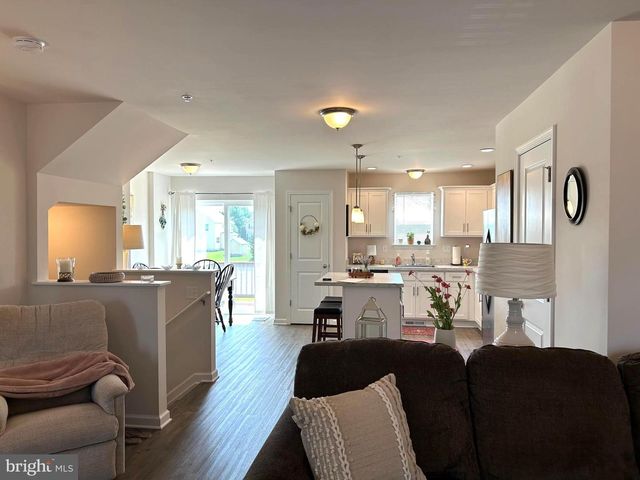 11 LANDING PL, York, PA 17408