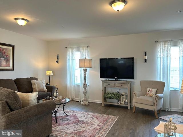11 LANDING PL, York, PA 17408