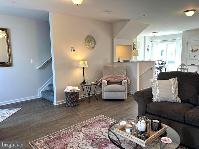 11 LANDING PL, York, PA 17408