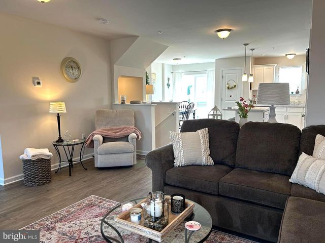 11 LANDING PL, York, PA 17408