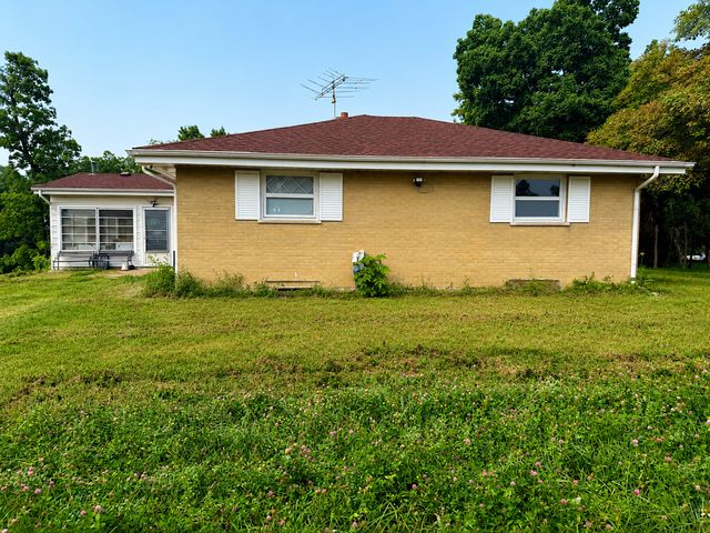11305 Ballard Road, Woodstock, IL 60098