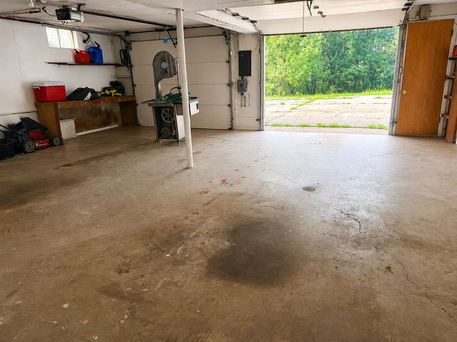 11305 Ballard Road, Woodstock, IL 60098