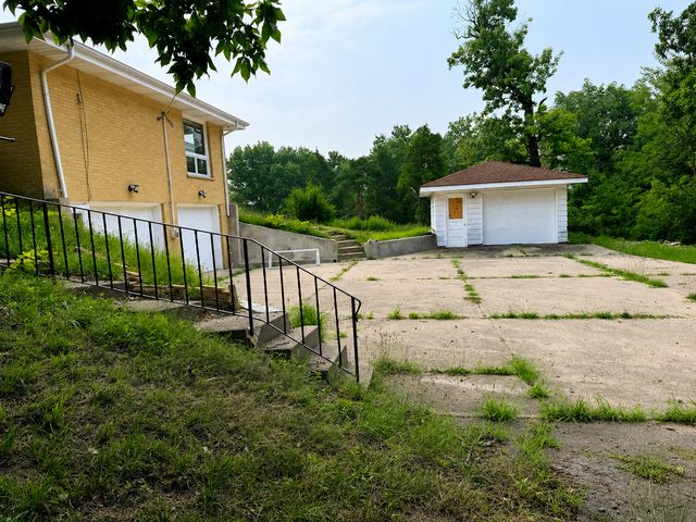 11305 Ballard Road, Woodstock, IL 60098