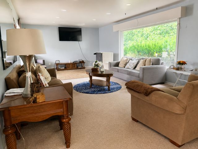11305 Ballard Road, Woodstock, IL 60098