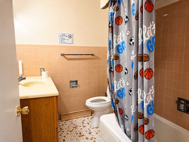11305 Ballard Road, Woodstock, IL 60098