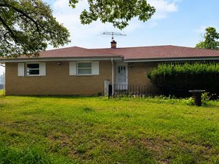 11305 Ballard Road, Woodstock, IL 60098