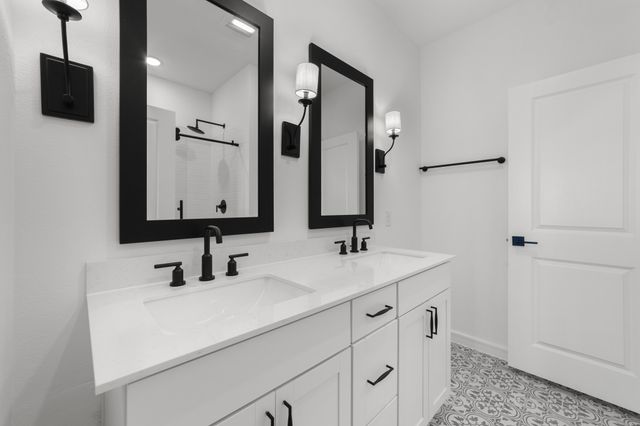 2213 Maple Ridge Drive, Van Alstyne, TX 75495