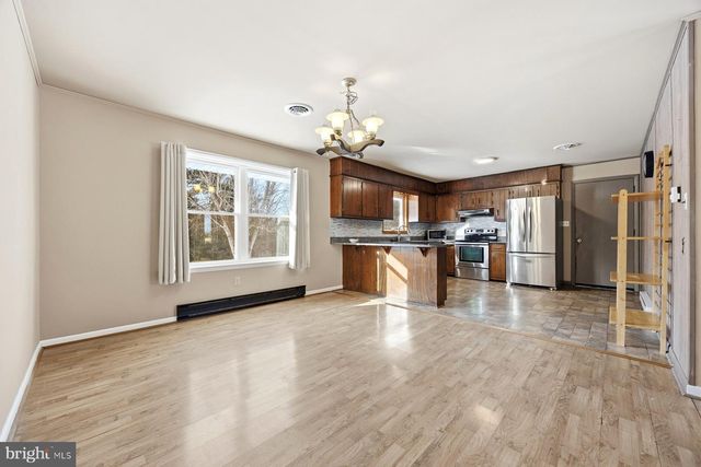 5884 WOODBINE RD, Woodbine, MD 21797