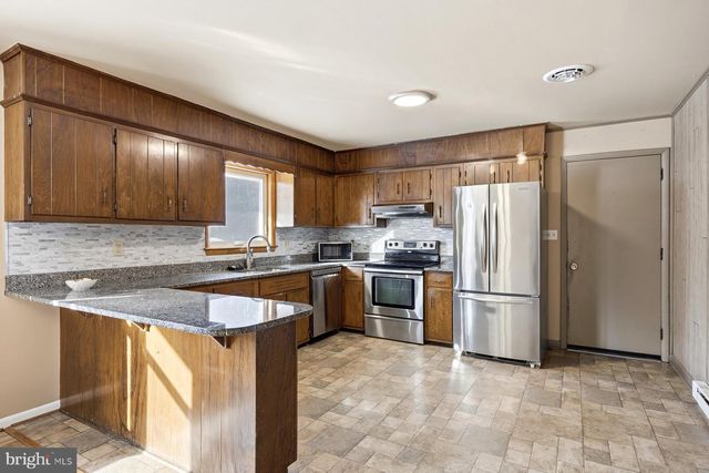 5884 WOODBINE RD, Woodbine, MD 21797