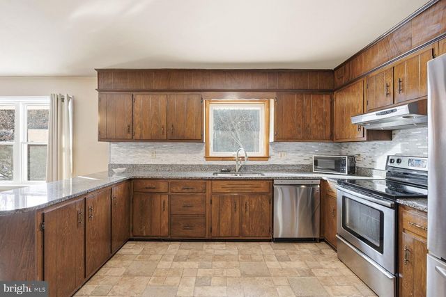 5884 WOODBINE RD, Woodbine, MD 21797